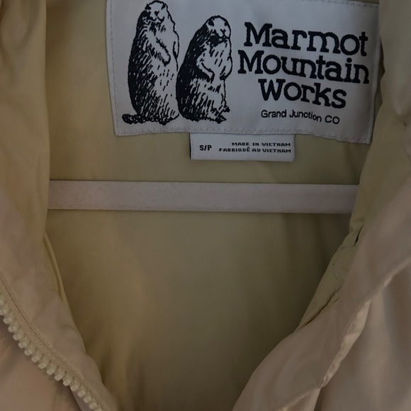 Marmot Strollbridge Parka Butter Yellow/Size Small - Picture 3 of 3